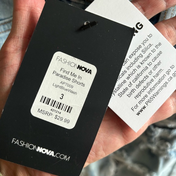 Size 3 Find Me in Paradise High Waist Light Blue Wash Bermuda Shorts FashionNova - Picture 5 of 9